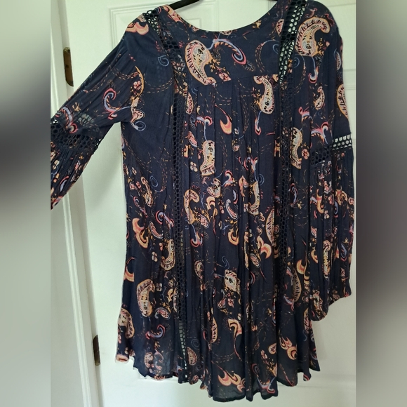 Rare Free People Just The Two of Us Tunic Blue Paisley Crotchet Mini - Picture 13 of 16